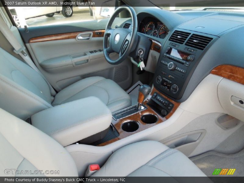 Midnight Blue / Tan 2007 Saturn Outlook XR AWD