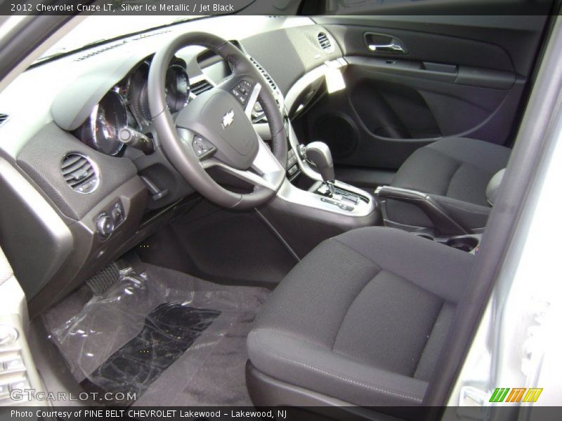Silver Ice Metallic / Jet Black 2012 Chevrolet Cruze LT