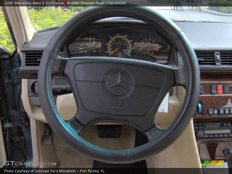 Brilliant Emerald Pearl / Parchment 1995 Mercedes-Benz E 320 Sedan