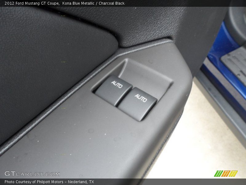 Kona Blue Metallic / Charcoal Black 2012 Ford Mustang GT Coupe