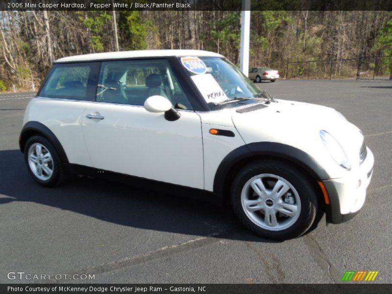 Pepper White / Black/Panther Black 2006 Mini Cooper Hardtop