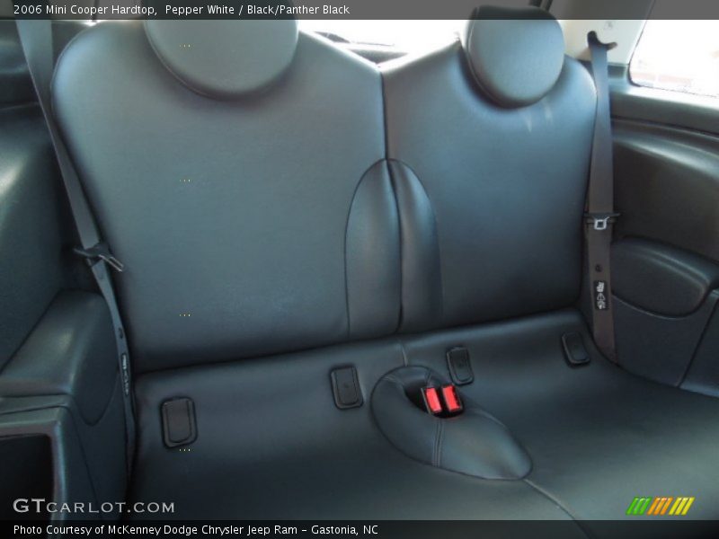 Pepper White / Black/Panther Black 2006 Mini Cooper Hardtop