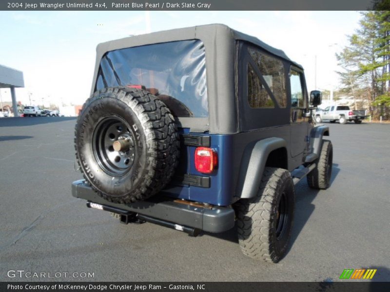 Patriot Blue Pearl / Dark Slate Gray 2004 Jeep Wrangler Unlimited 4x4