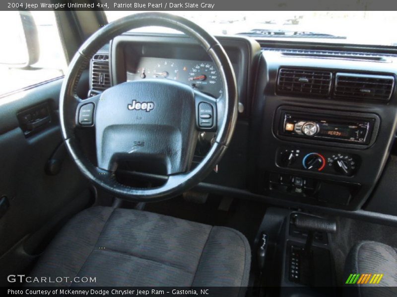 Patriot Blue Pearl / Dark Slate Gray 2004 Jeep Wrangler Unlimited 4x4