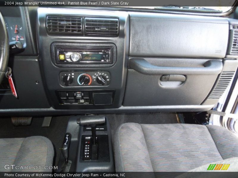 Patriot Blue Pearl / Dark Slate Gray 2004 Jeep Wrangler Unlimited 4x4