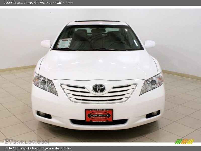 Super White / Ash 2009 Toyota Camry XLE V6