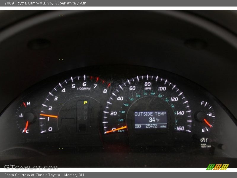 Super White / Ash 2009 Toyota Camry XLE V6