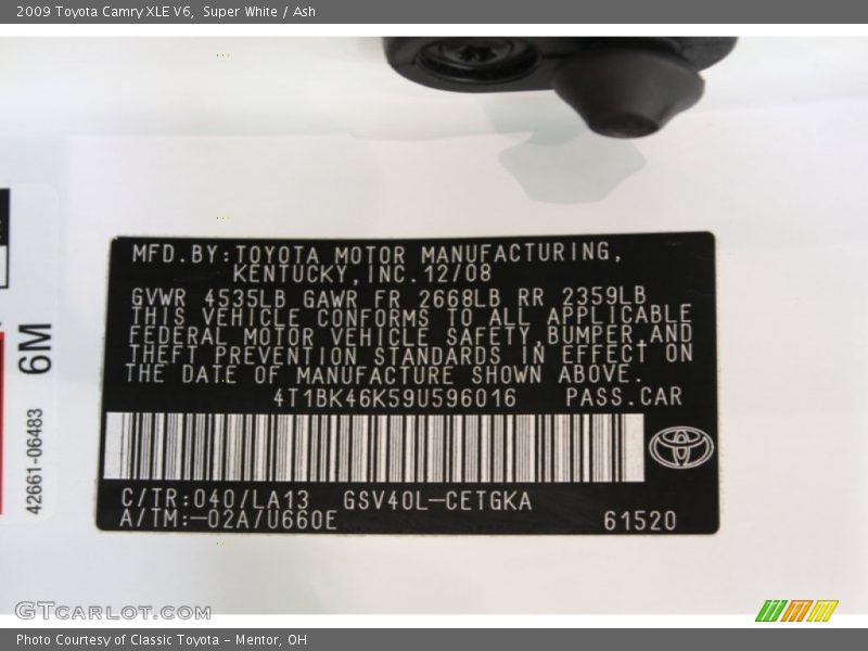 Super White / Ash 2009 Toyota Camry XLE V6