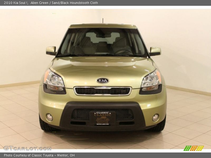 Alien Green / Sand/Black Houndstooth Cloth 2010 Kia Soul !