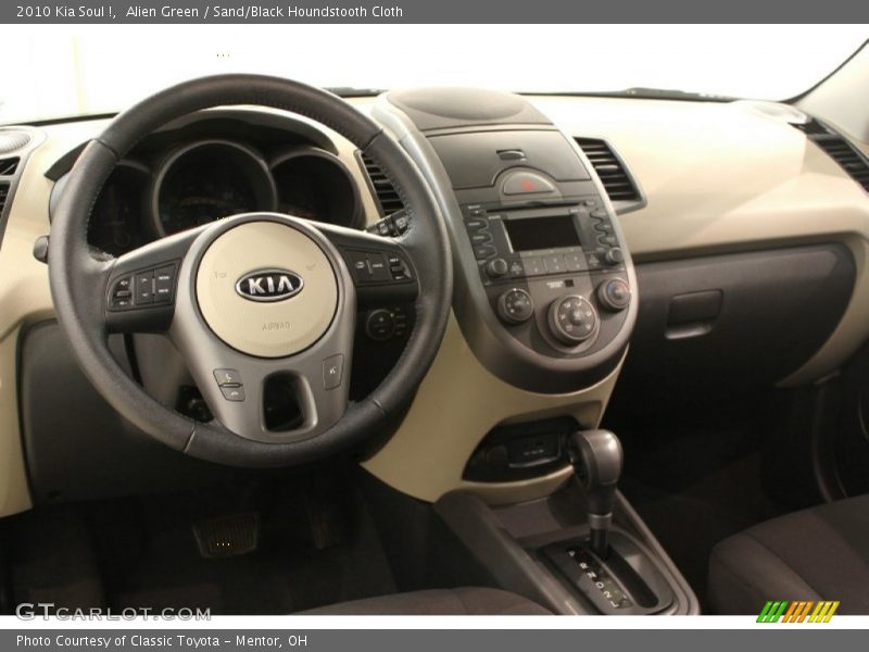 Dashboard of 2010 Soul !