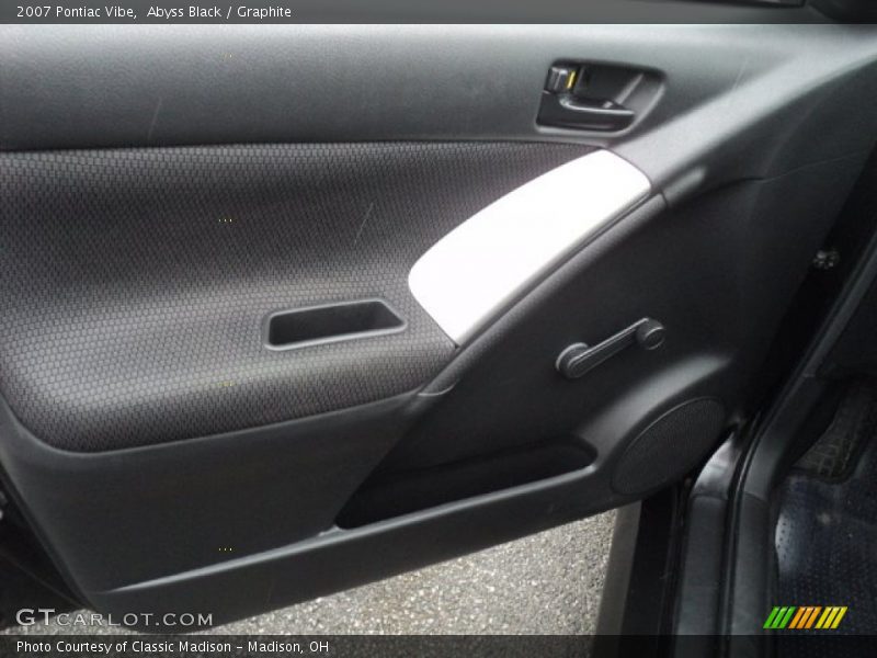 Abyss Black / Graphite 2007 Pontiac Vibe