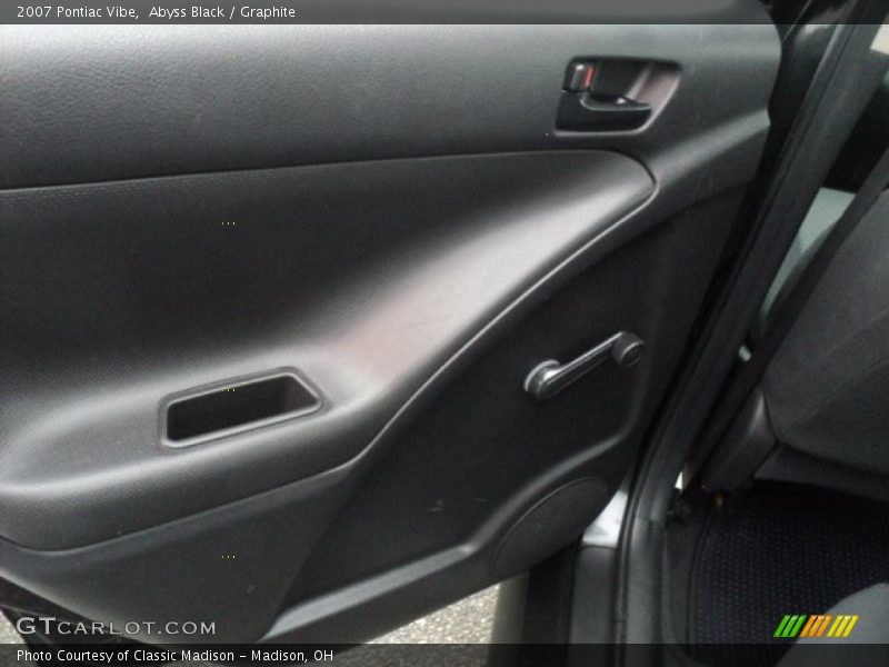 Abyss Black / Graphite 2007 Pontiac Vibe