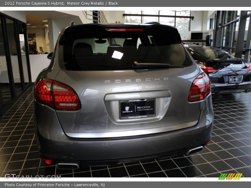 Meteor Grey Metallic / Black 2012 Porsche Cayenne S Hybrid