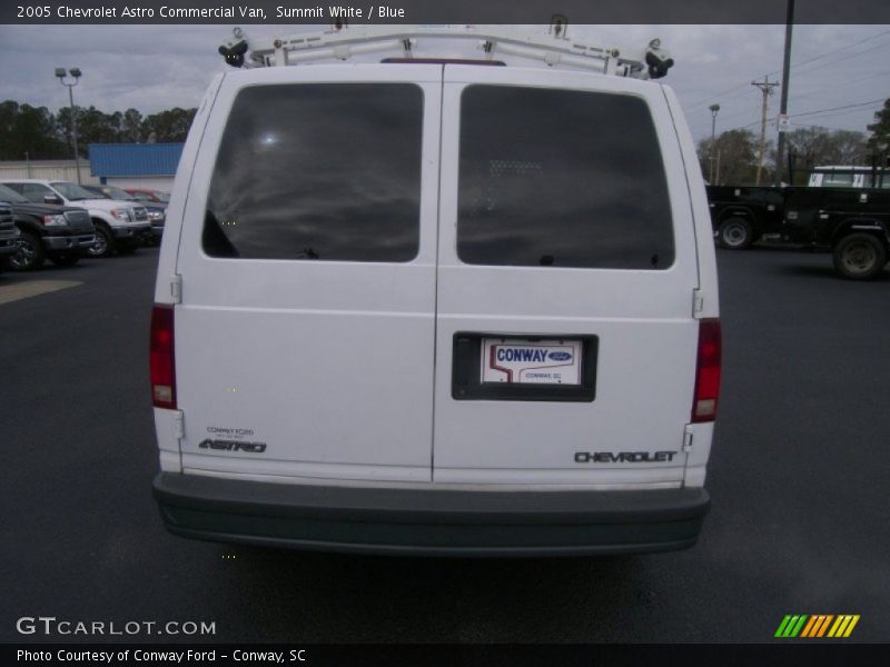 Summit White / Blue 2005 Chevrolet Astro Commercial Van