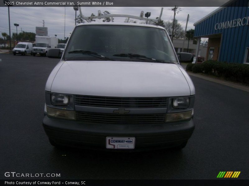 Summit White / Blue 2005 Chevrolet Astro Commercial Van