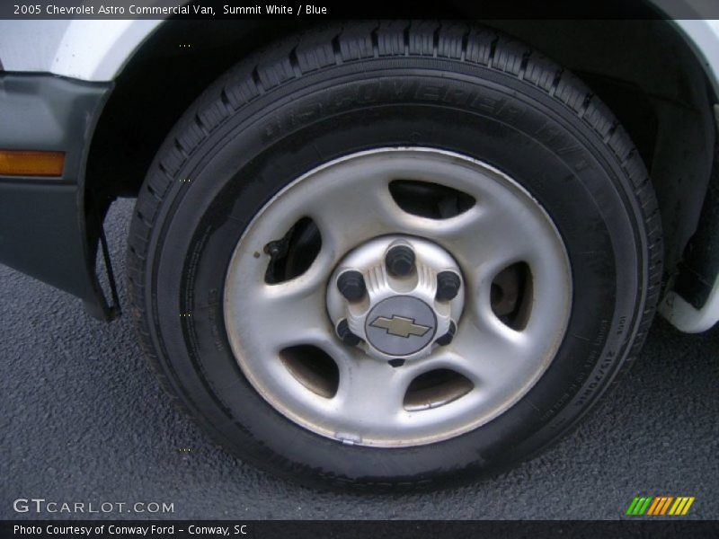 Summit White / Blue 2005 Chevrolet Astro Commercial Van