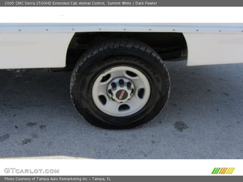 Summit White / Dark Pewter 2005 GMC Sierra 2500HD Extended Cab Animal Control