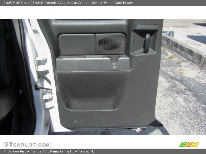Summit White / Dark Pewter 2005 GMC Sierra 2500HD Extended Cab Animal Control