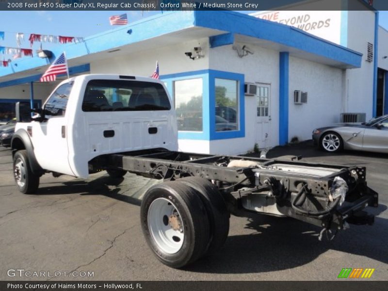 Oxford White / Medium Stone Grey 2008 Ford F450 Super Duty XL Regular Cab Chassis