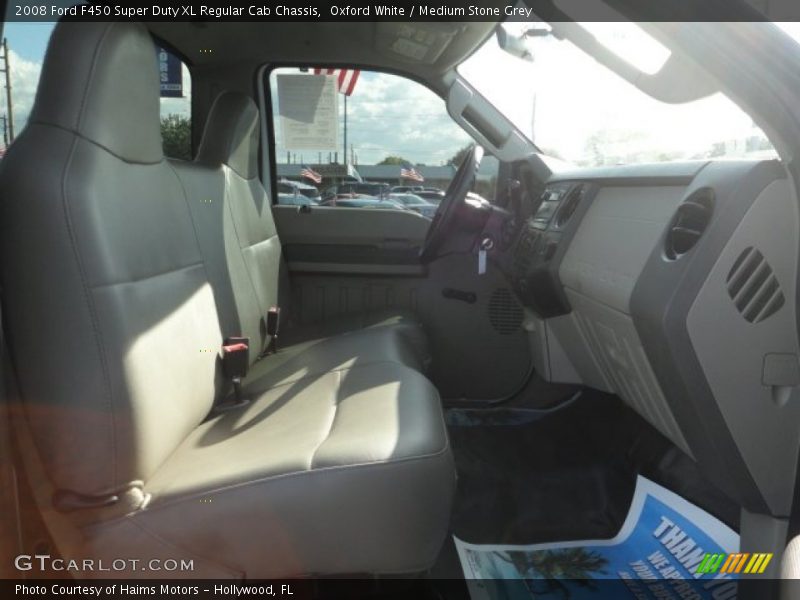 Oxford White / Medium Stone Grey 2008 Ford F450 Super Duty XL Regular Cab Chassis