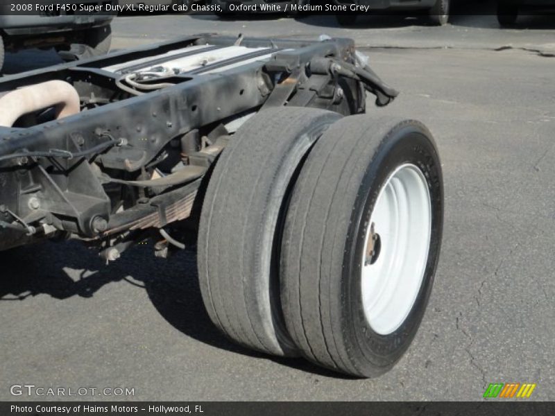 Oxford White / Medium Stone Grey 2008 Ford F450 Super Duty XL Regular Cab Chassis