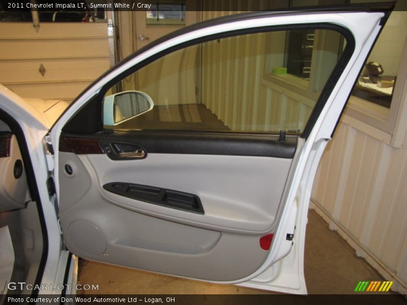 Summit White / Gray 2011 Chevrolet Impala LT