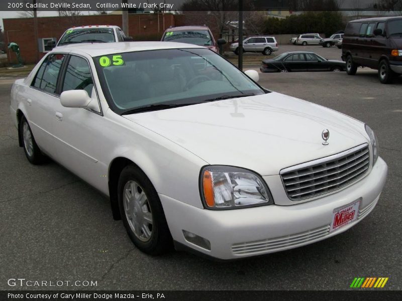 Cotillion White / Dark Gray 2005 Cadillac DeVille Sedan