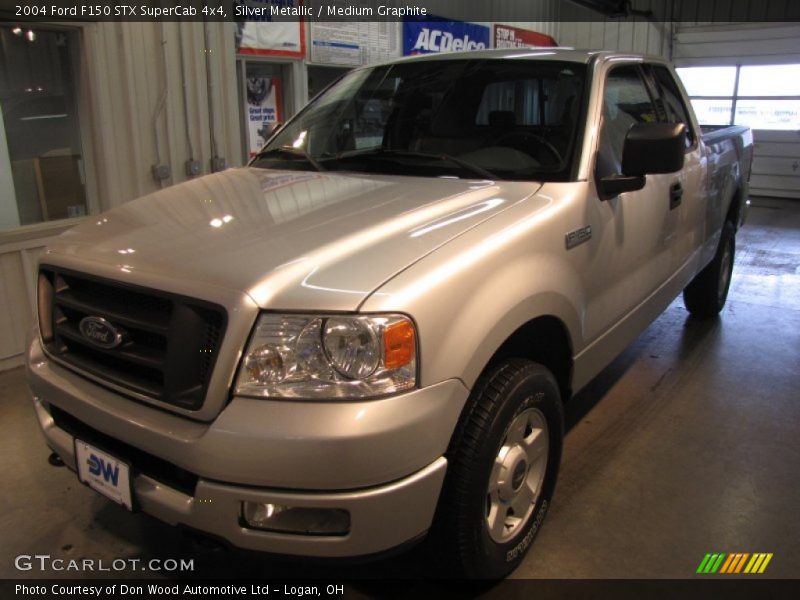 Silver Metallic / Medium Graphite 2004 Ford F150 STX SuperCab 4x4