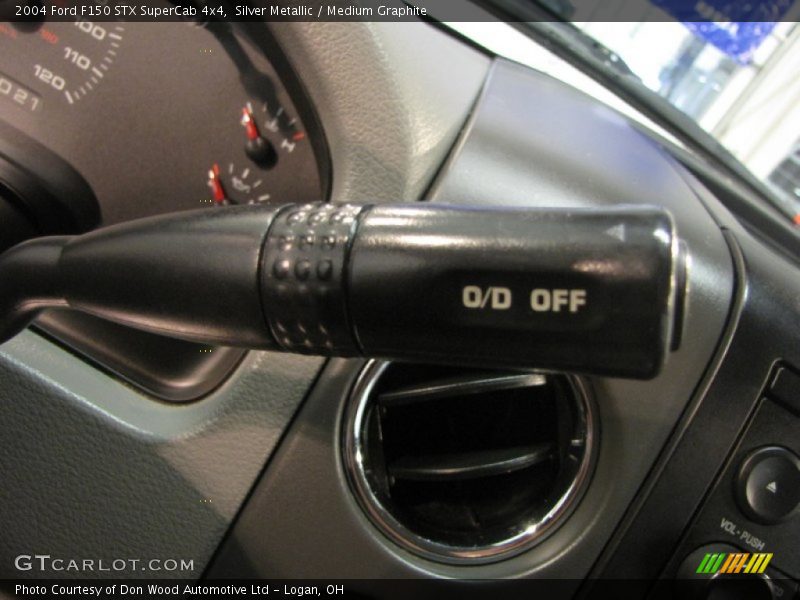Silver Metallic / Medium Graphite 2004 Ford F150 STX SuperCab 4x4