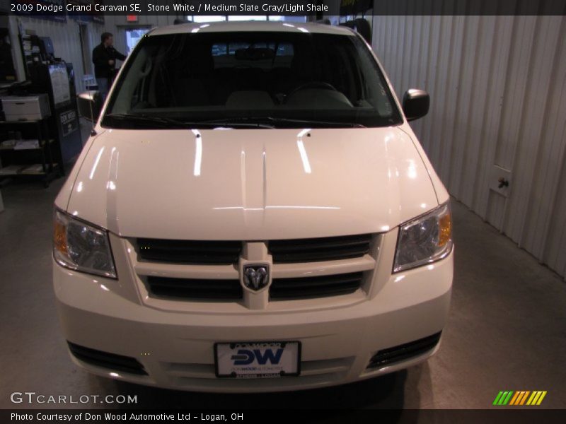 Stone White / Medium Slate Gray/Light Shale 2009 Dodge Grand Caravan SE