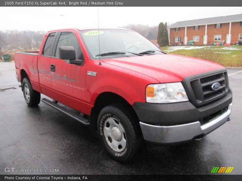 Bright Red / Medium Flint Grey 2005 Ford F150 XL SuperCab 4x4