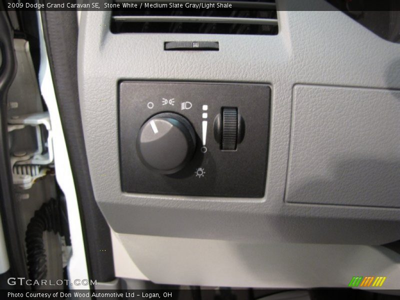 Stone White / Medium Slate Gray/Light Shale 2009 Dodge Grand Caravan SE