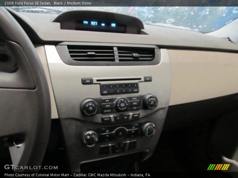 Black / Medium Stone 2008 Ford Focus SE Sedan