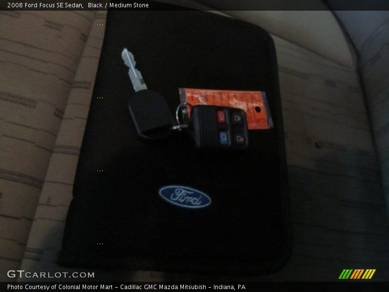 Black / Medium Stone 2008 Ford Focus SE Sedan