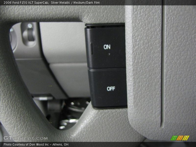Silver Metallic / Medium/Dark Flint 2006 Ford F150 XLT SuperCab
