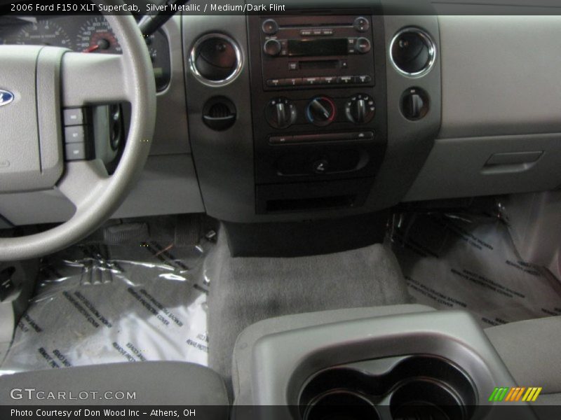 Silver Metallic / Medium/Dark Flint 2006 Ford F150 XLT SuperCab