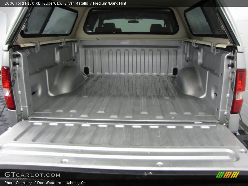 Silver Metallic / Medium/Dark Flint 2006 Ford F150 XLT SuperCab