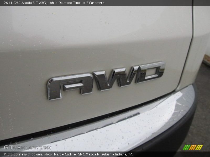 White Diamond Tintcoat / Cashmere 2011 GMC Acadia SLT AWD