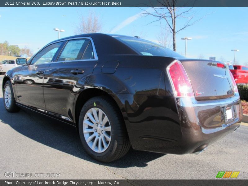 Luxury Brown Pearl / Black/Light Frost Beige 2012 Chrysler 300
