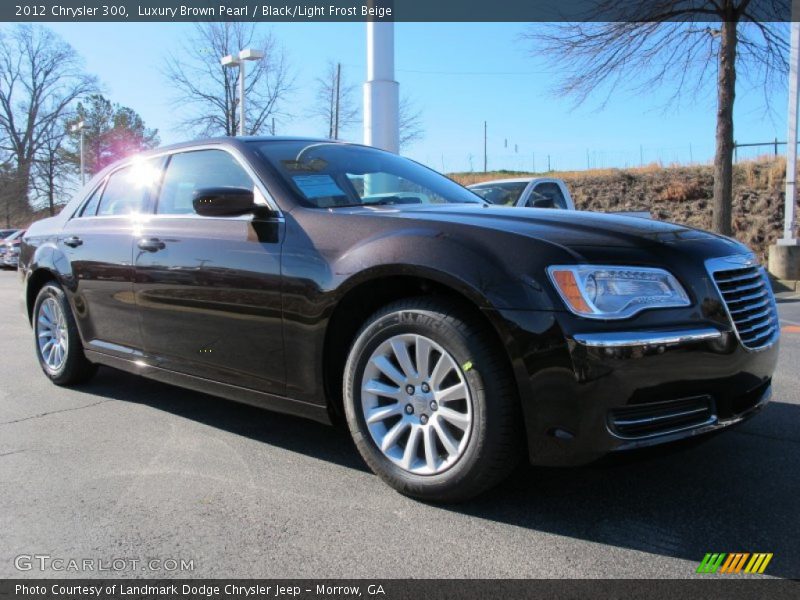 Luxury Brown Pearl / Black/Light Frost Beige 2012 Chrysler 300