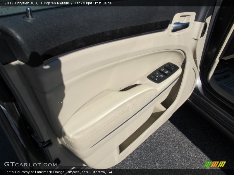 Tungsten Metallic / Black/Light Frost Beige 2012 Chrysler 300