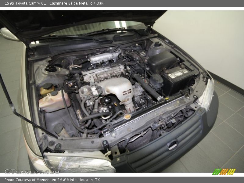 Cashmere Beige Metallic / Oak 1999 Toyota Camry CE