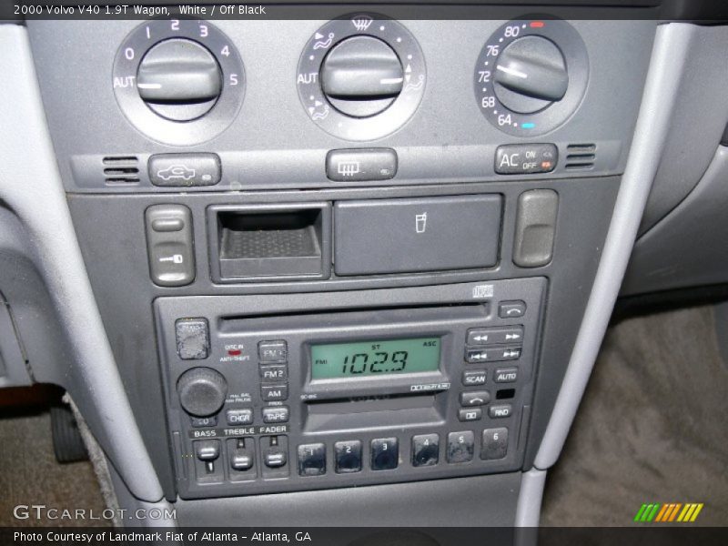 Controls of 2000 V40 1.9T Wagon