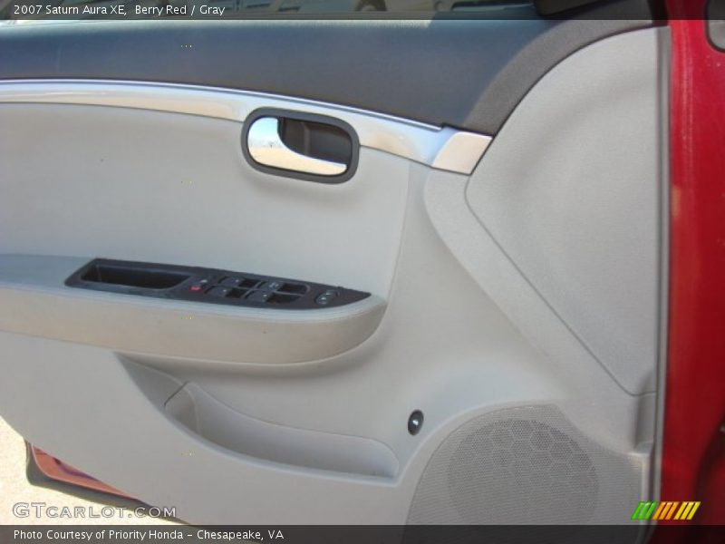 Berry Red / Gray 2007 Saturn Aura XE