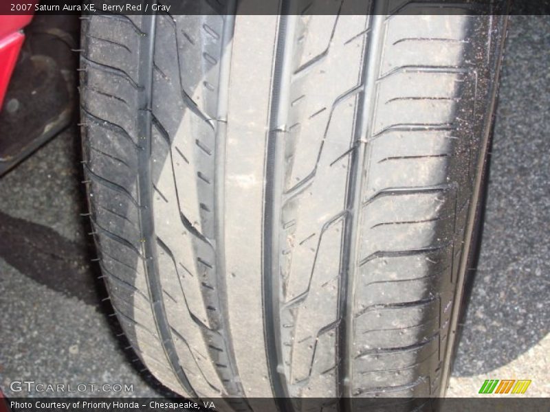 Berry Red / Gray 2007 Saturn Aura XE