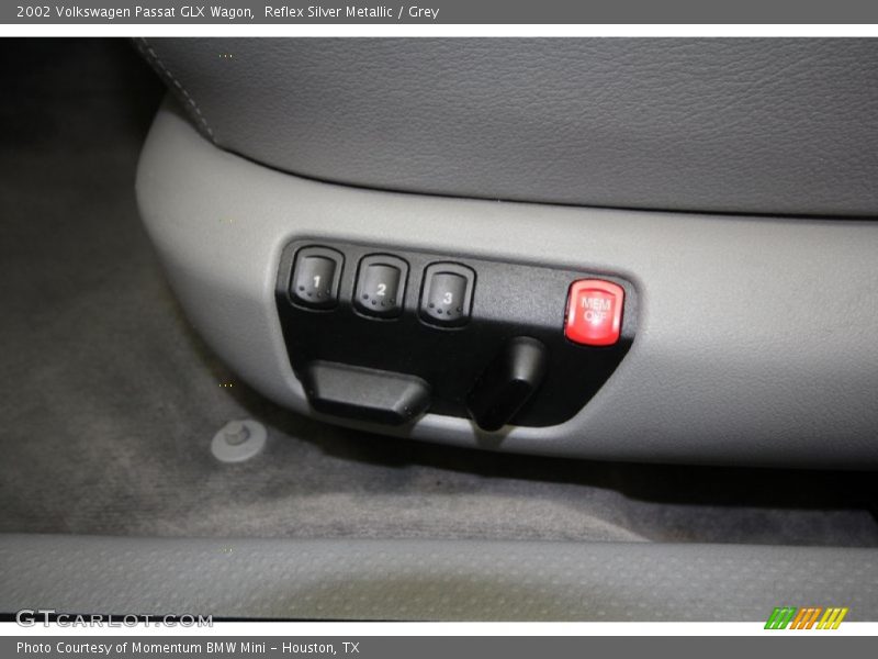 Reflex Silver Metallic / Grey 2002 Volkswagen Passat GLX Wagon