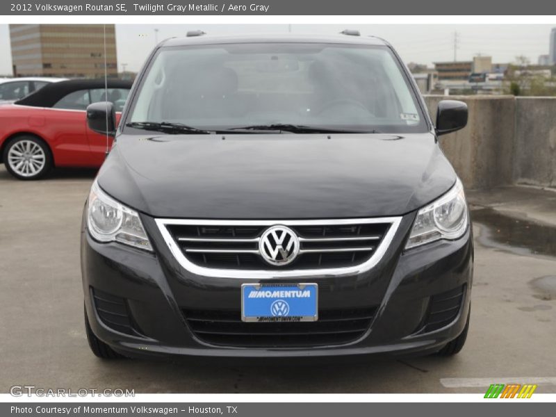 Twilight Gray Metallic / Aero Gray 2012 Volkswagen Routan SE