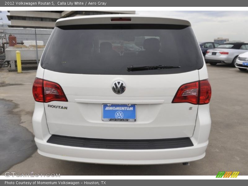 Calla Lily White / Aero Gray 2012 Volkswagen Routan S