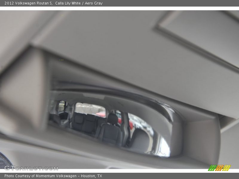Calla Lily White / Aero Gray 2012 Volkswagen Routan S