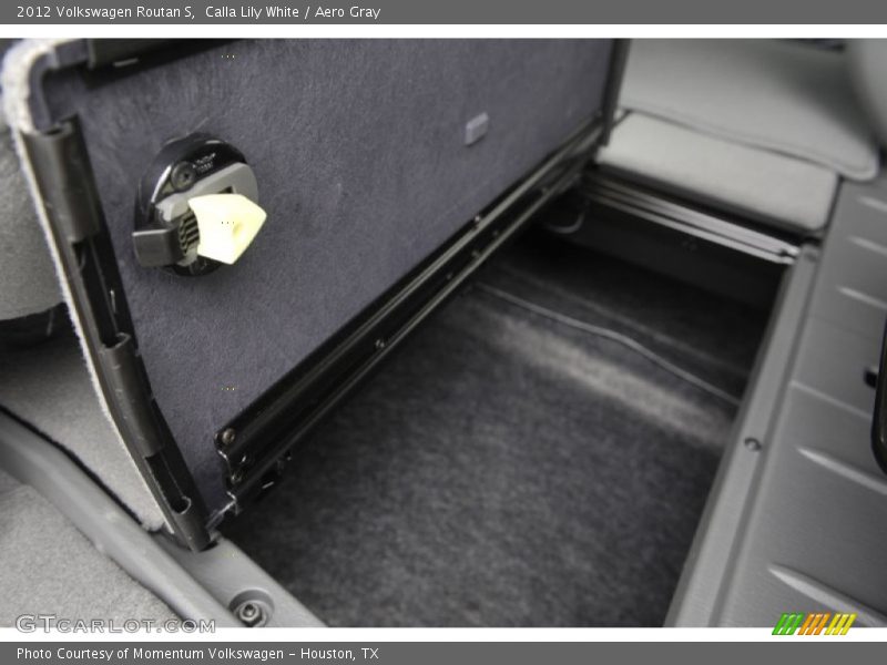 Calla Lily White / Aero Gray 2012 Volkswagen Routan S